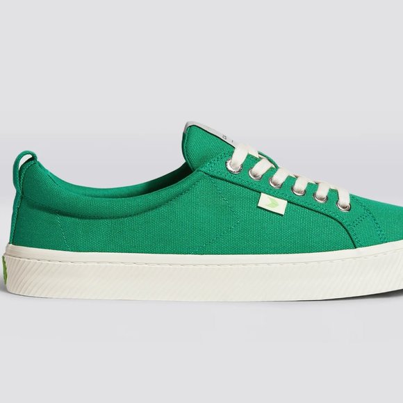 Cariuma Handcrafted Organic Cotton OCA Low Green Canvas Sneakers - Picture 6 of 6